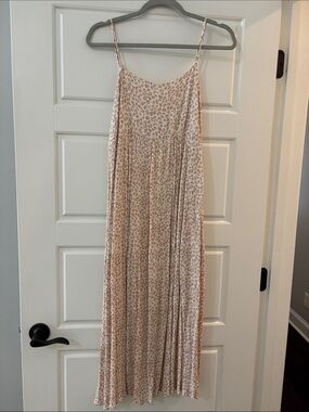 Maxi Dress in Light Beige Cheetah